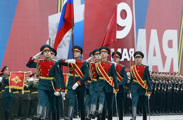Парад Победы на Красной площади в Москве (видео)